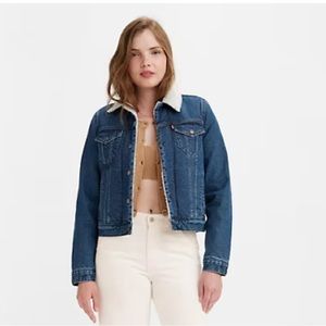 Levi’s Original Sherpa Trucker Denim Jacket in small